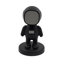 Cartoon Astronaut Magnetic Mobile Phone Holder – 360° Rotating Car Mount (1 Pc)